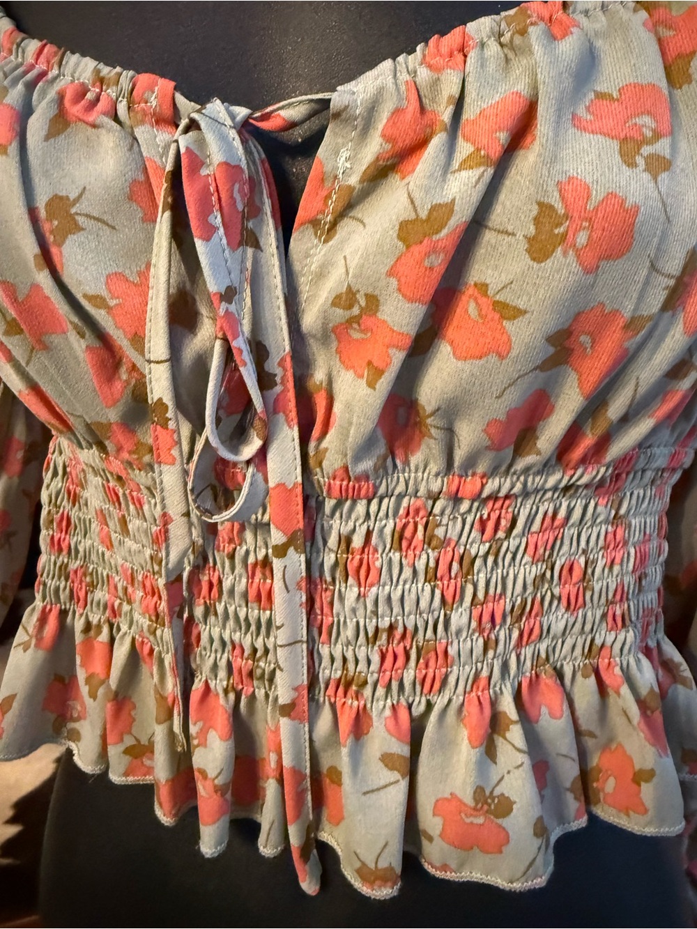SHEIN Sage Crop Top with Coral Floral Print - Picture 3 of 5